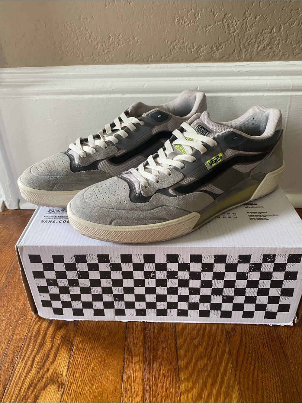 Vans Skate Ave 2.0 Gray and Black Sneakers Size 7 Men’s size 8.5 Women - Picture 1 of 5